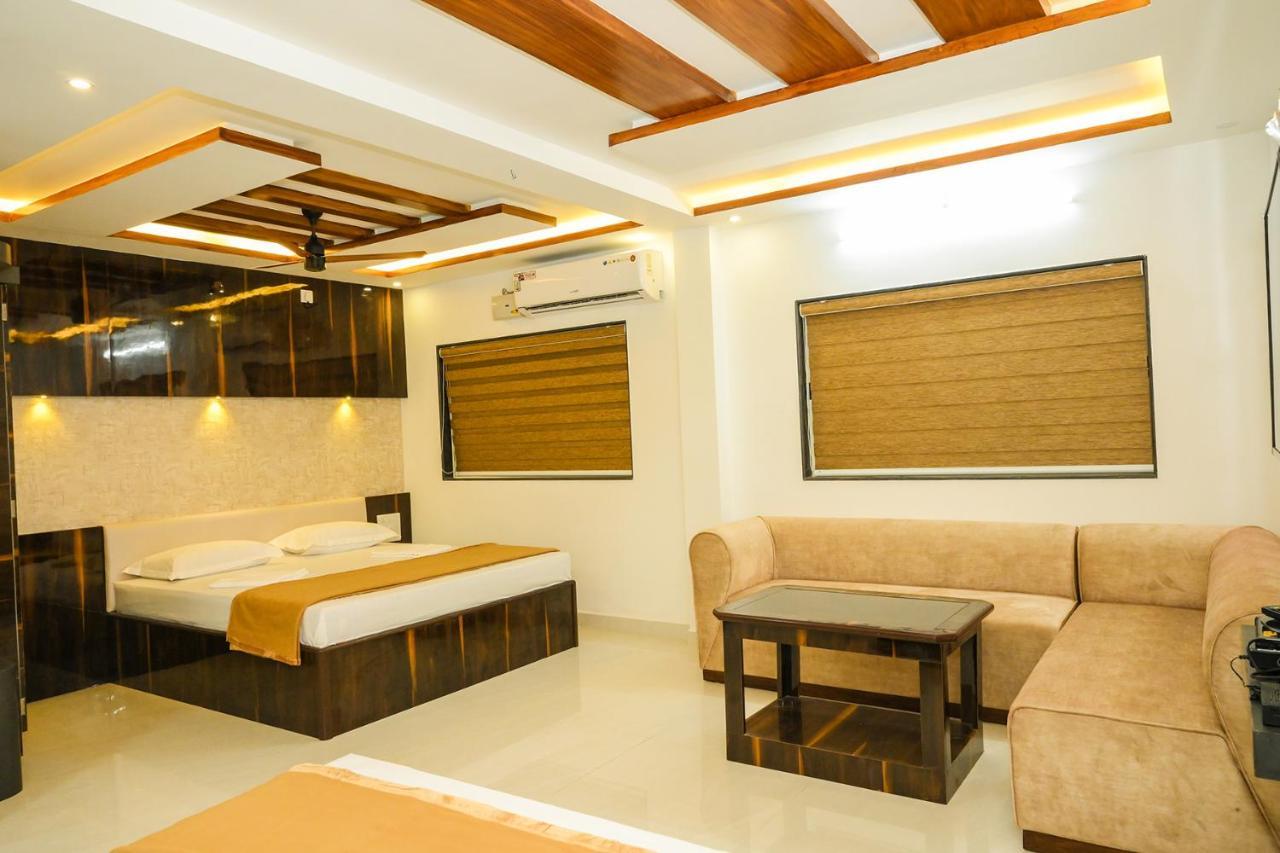 Hotel S S Residency Padubidri Esterno foto